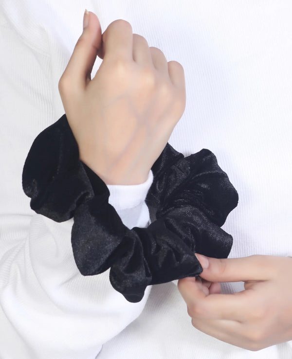 Plush Velvet Scrunchie Large Black